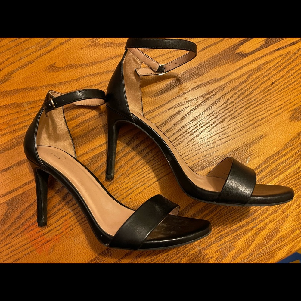 Black dressy high heels